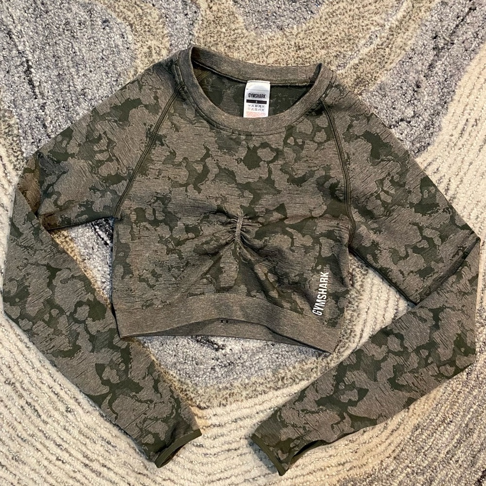 GYMSHARK Adapt Camo Seamless Long Sleeve Crop Top